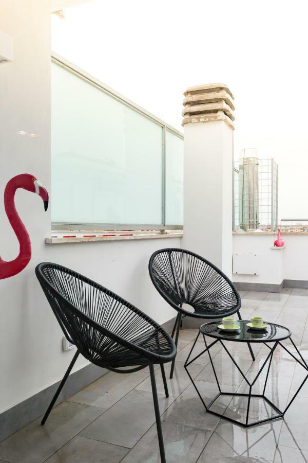 Penthouse 40 In Trastevere With Seasonally Jacuzzi Roma Exterior foto