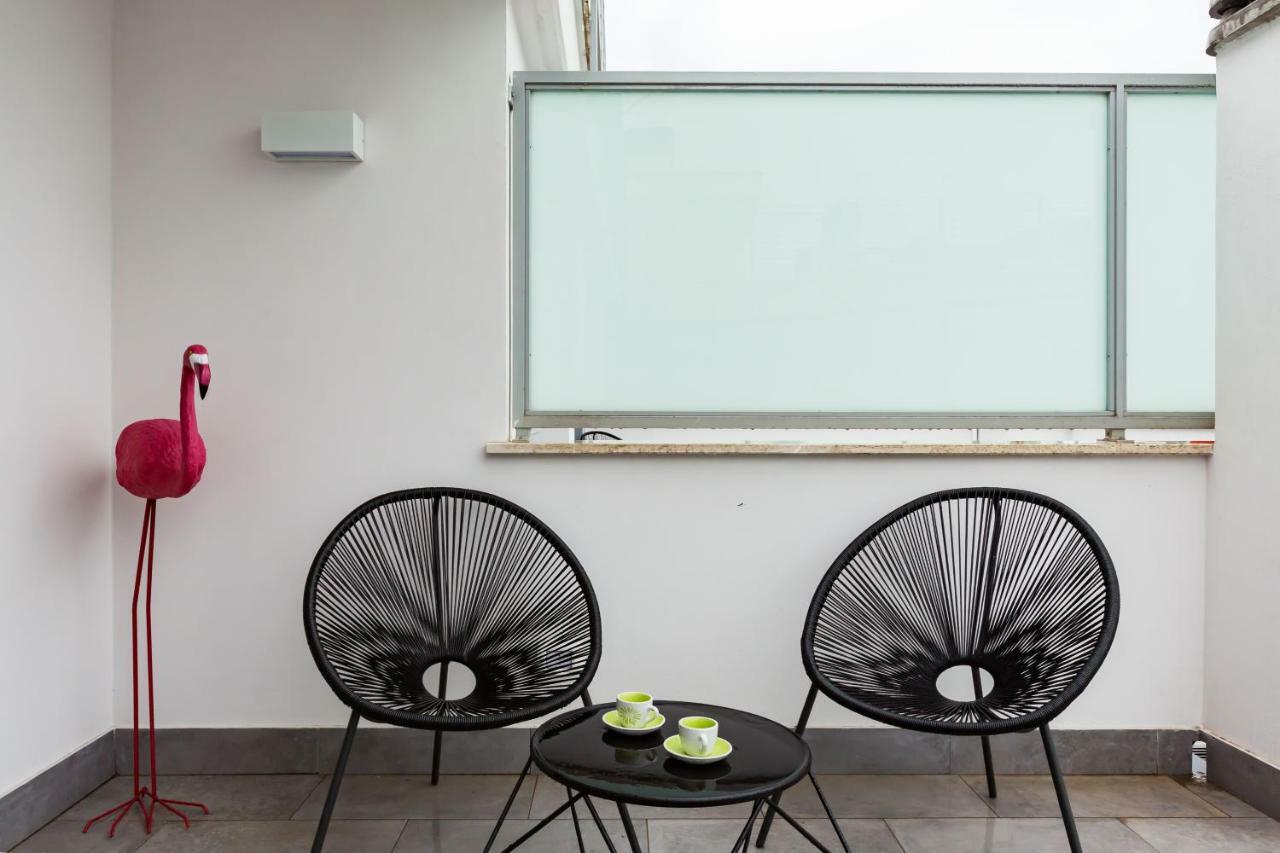 Penthouse 40 In Trastevere With Seasonally Jacuzzi Roma Exterior foto