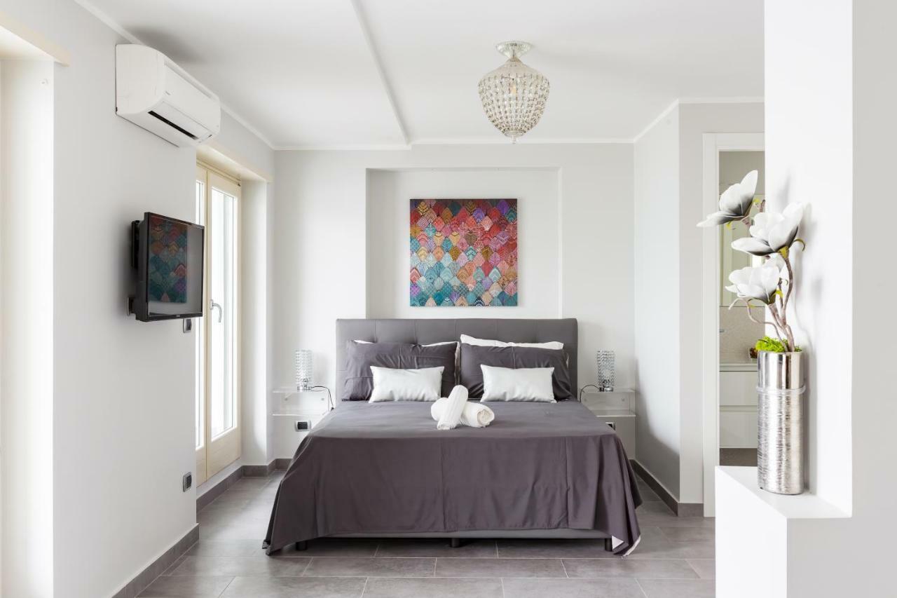 Penthouse 40 In Trastevere With Seasonally Jacuzzi Roma Exterior foto