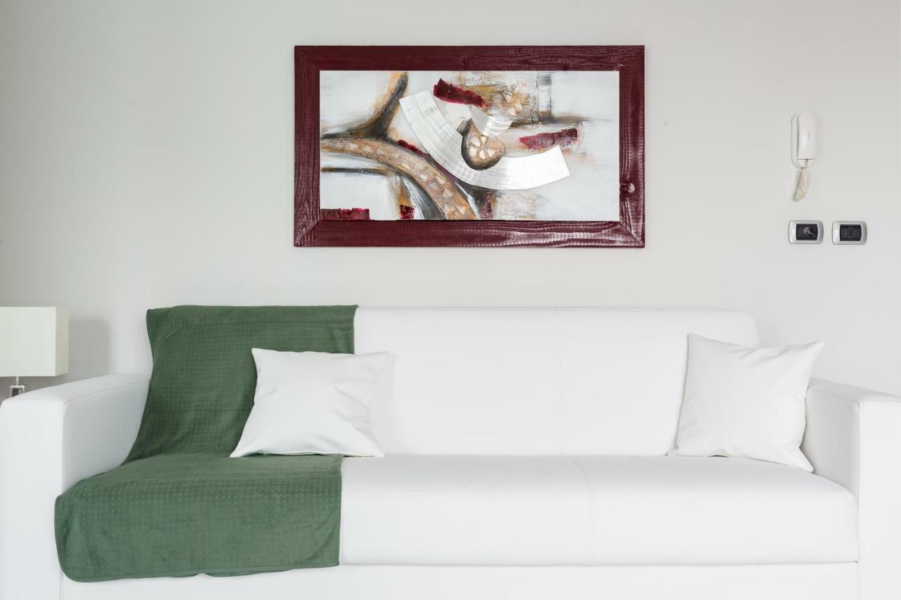 Penthouse 40 In Trastevere With Seasonally Jacuzzi Roma Exterior foto
